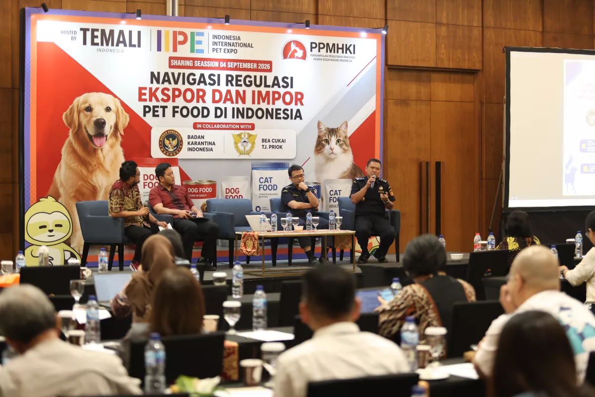 Bea Cukai Tanjung Priok Edukasi Pelaku Usaha di Indonesia International Pet Expo 2026