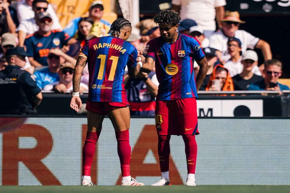 Lamine Yamal Menggila, Barcelona Hancurkan Valencia 5-0 di Mestalla
