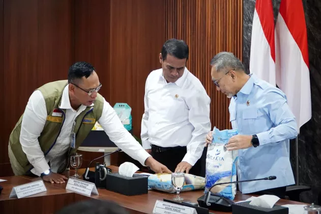 Mentan Amran Pastikan Produksi Beras Nasional Aman di Tengah El Nino, SPHP Medium Ditambah 1 Juta Ton
