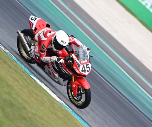  Rheza Danica Start dari Posisi 30, AHRT Raih Podium di ARRC Sepang
