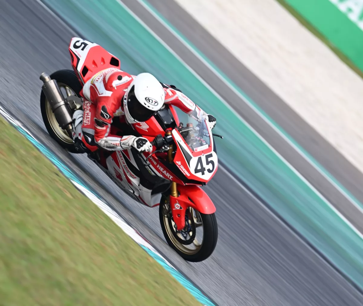  Rheza Danica Start dari Posisi 30, AHRT Raih Podium di ARRC Sepang