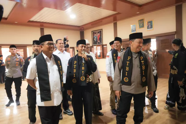 Didampingi Gubernur Banten Andra Soni,  Kapolri Listyo Sigit Prabowo Resmikan Balai Latihan Silat PTBI untuk Jaga Warisan Tjimande