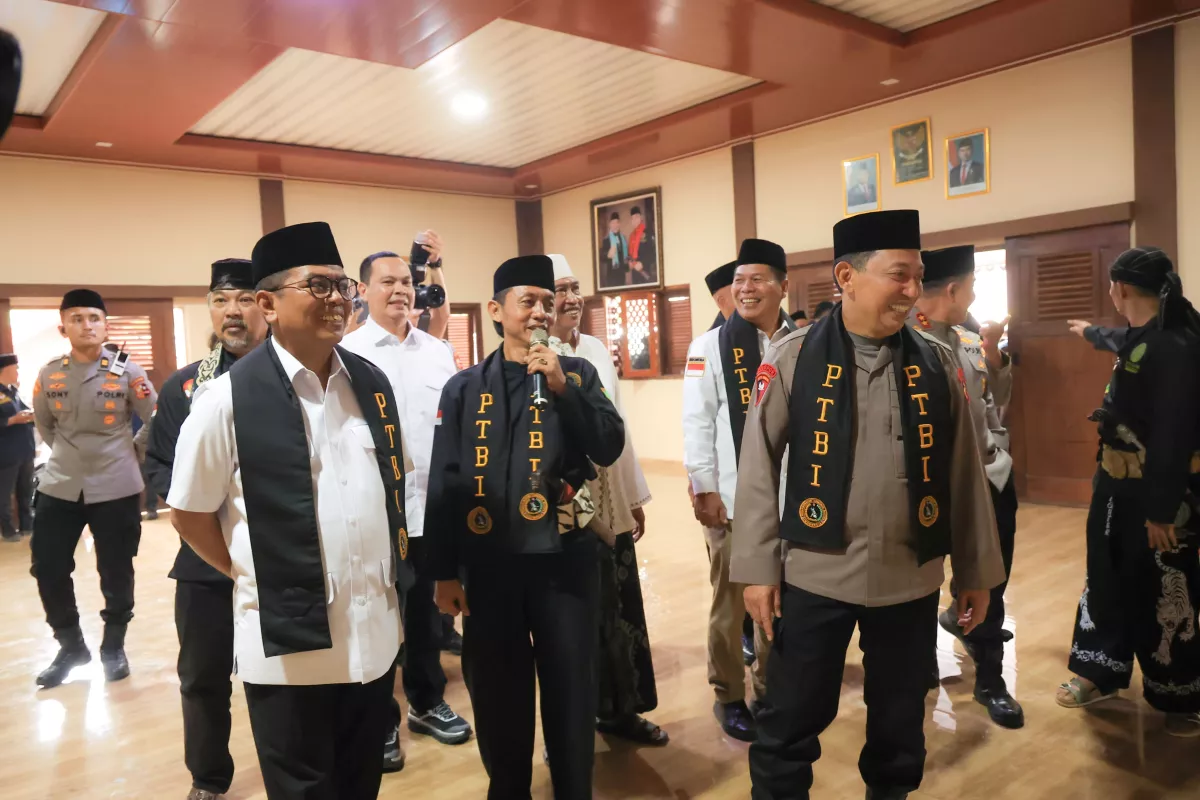 Didampingi Gubernur Banten Andra Soni,  Kapolri Listyo Sigit Prabowo Resmikan Balai Latihan Silat PTBI untuk Jaga Warisan Tjimande