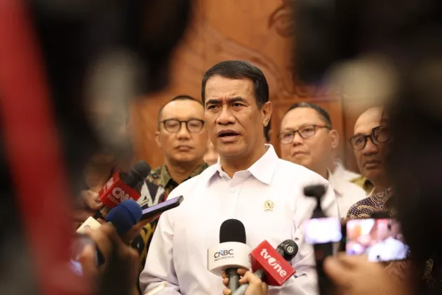 Perkuat Pasokan Beras Premium ke Ritel, Mentan Amran ke Bulog : Bila Perlu Kali Tiga, Beras Banyak