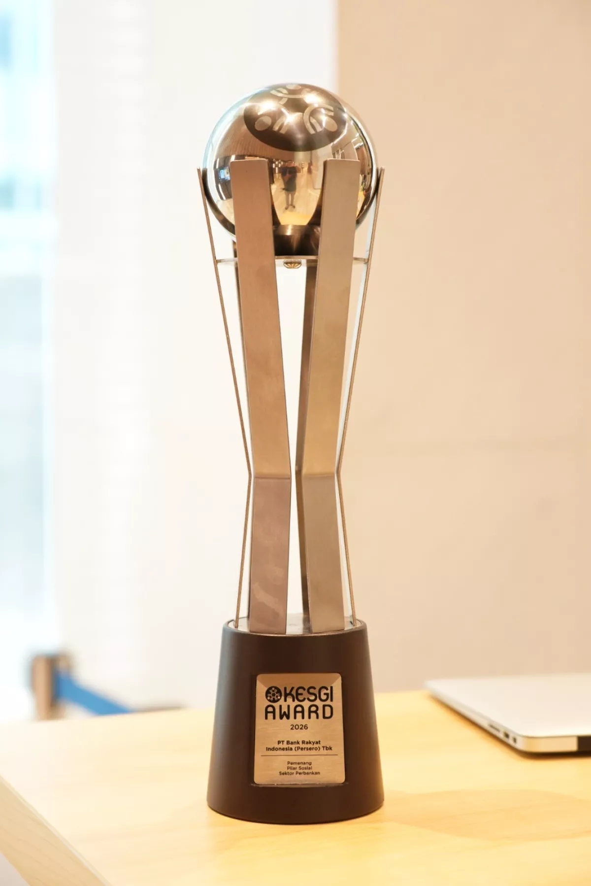 Dari Inklusi ke Pemberdayaan, Kinerja Sosial BRI Raih Pengakuan di Katadata ESG Insight Award 2026 