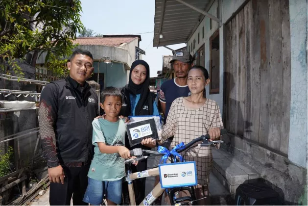 BRI Peduli Wujudkan Mimpi Kecil Mahesa, Temani Langkahnya Menuju Cita-Cita dengan Bantuan Sepeda