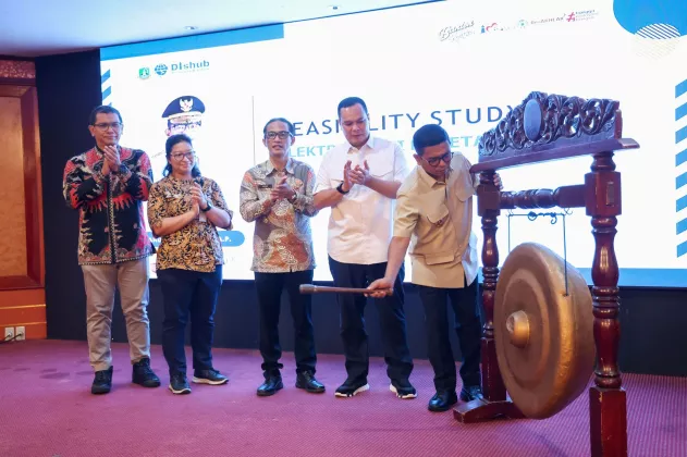 Banten Siapkan Elektrifikasi Jalur Kereta Rangkasbitung–Merak. Gubernur Andra Soni: Jawab Kebutuhan Transportasi