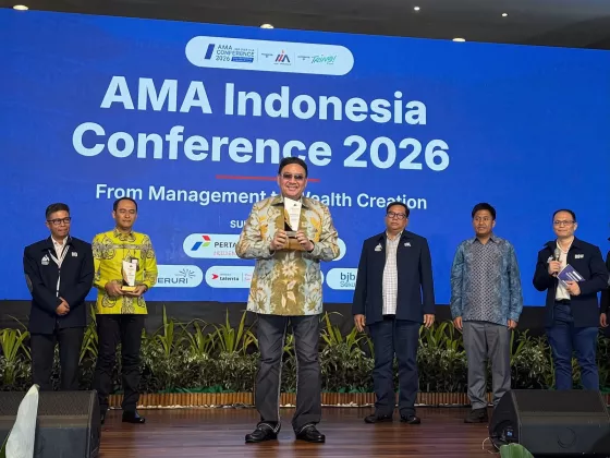 Denny JA Terima AMA Appreciation Award 2026, Sebagai Pemimpin Korporasi yang Berdampak