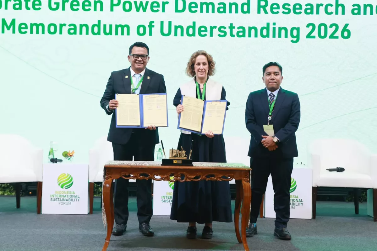 Buka Investasi Berkelanjutan di Indonesia, PLN dan The Climate Group Teken MoU Kembangkan Produk Energi Hijau