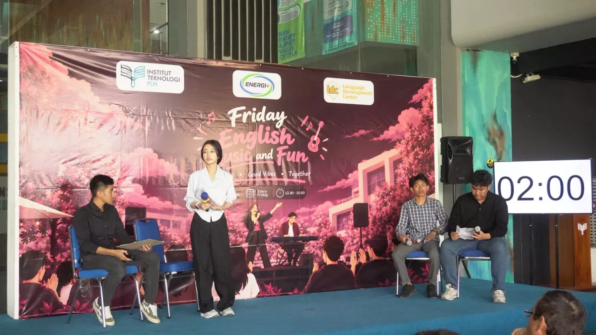 Debat Bahasa Inggris, Ancaman AI Jadi Sorotan Mahasiswa ITPLN