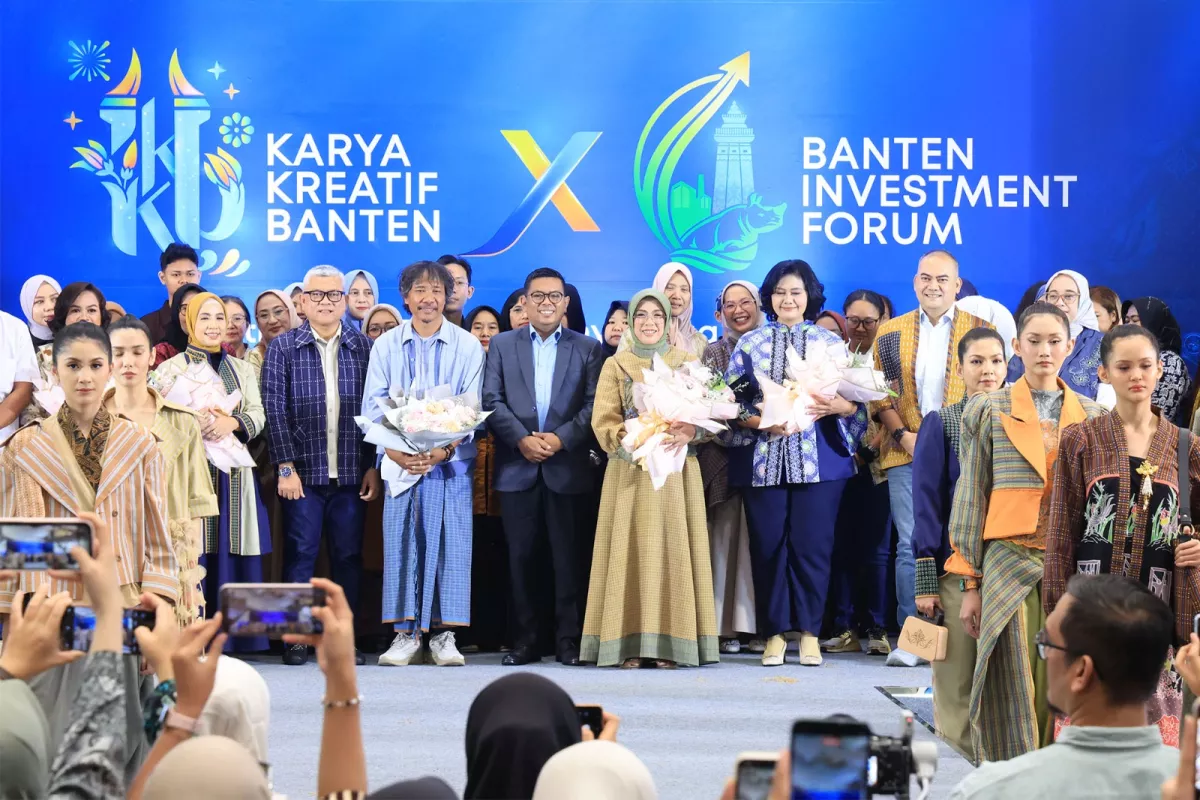 Apresiasi Karya Kreatif Banten, Gubernur Banten Andra Soni Targetkan UMKM dan Wastra Lokal Bersaing di Kancah Global