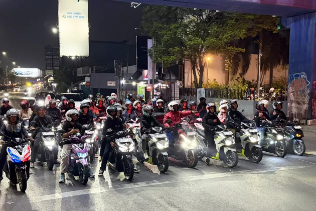 Ratusan Anggota Komunitas Honda Vario Perkuat Silaturahmi dan Budaya Berkendara Aman Lewat Night Ride
