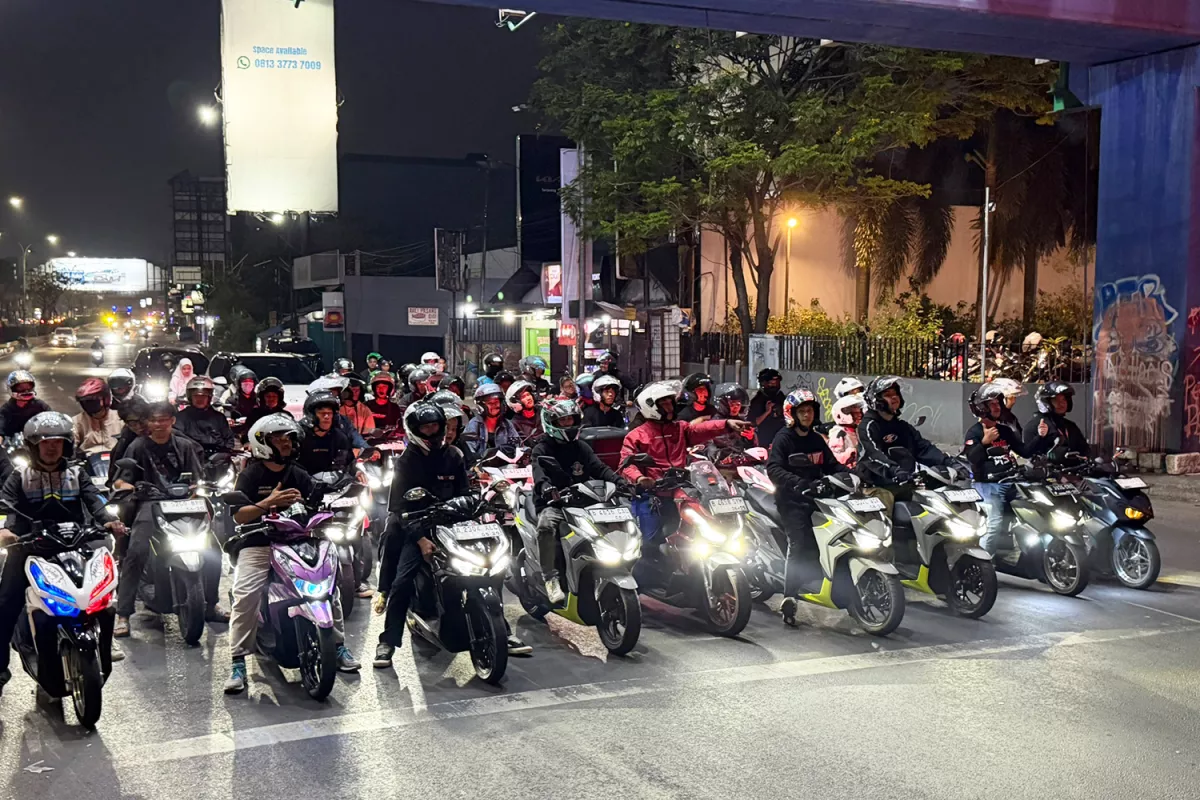 Ratusan Anggota Komunitas Honda Vario Perkuat Silaturahmi dan Budaya Berkendara Aman Lewat Night Ride