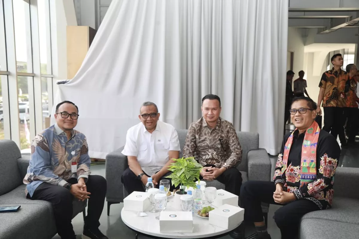 HUT ke-11 KCIC, Wamenaker Harap Alih Pengetahuan Whoosh ke SDM Lokal