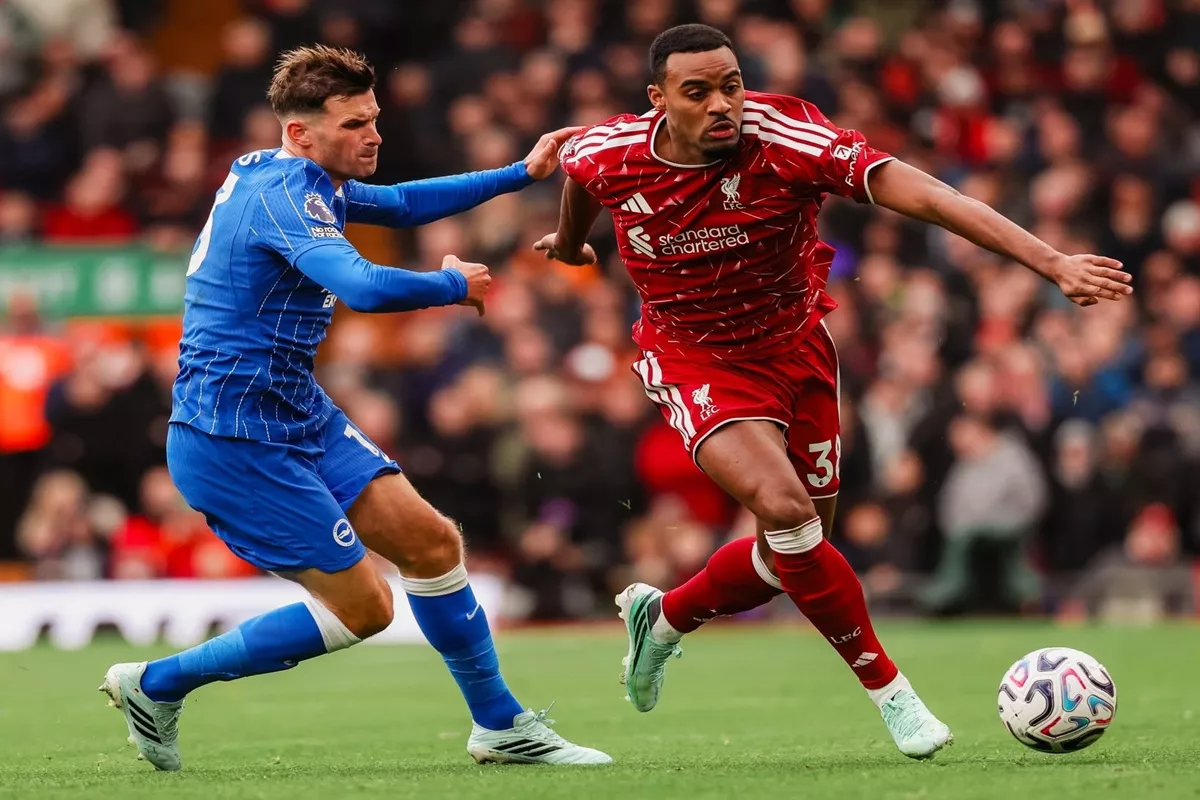 Dua Gol dalam 21 Menit! Liverpool Hajar Brighton 2-0 di Anfield