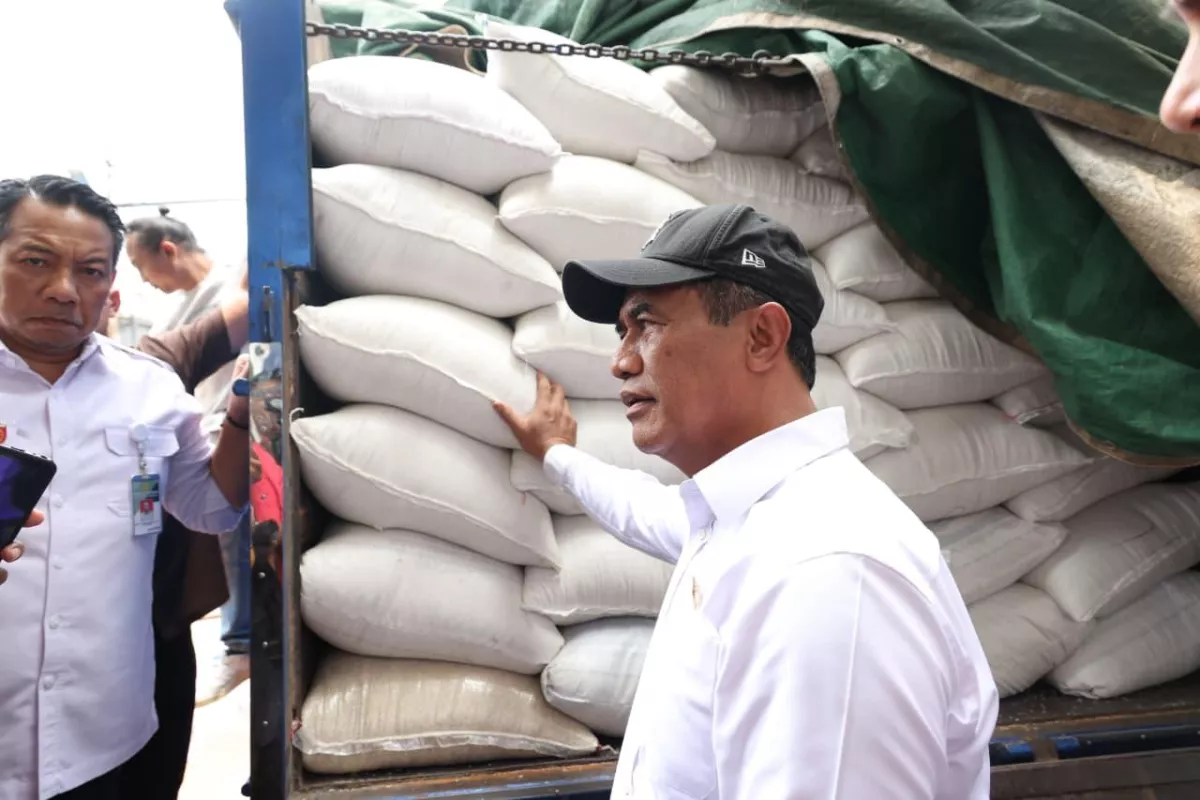 Mentan Amran: “Biadab! Beras Subsidi untuk Rakyat Miskin Dioplos, Dijual sebagai Premium